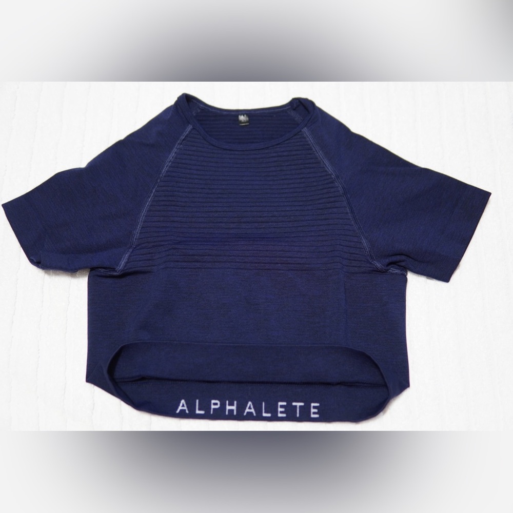 Alphalete crop top